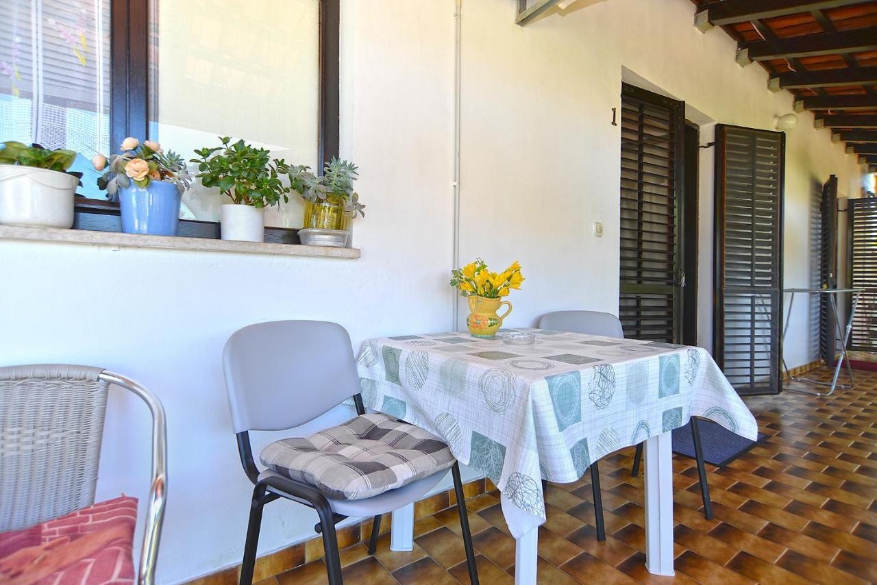Rooms Veli Vrh 2208 Pula Ngoại thất bức ảnh